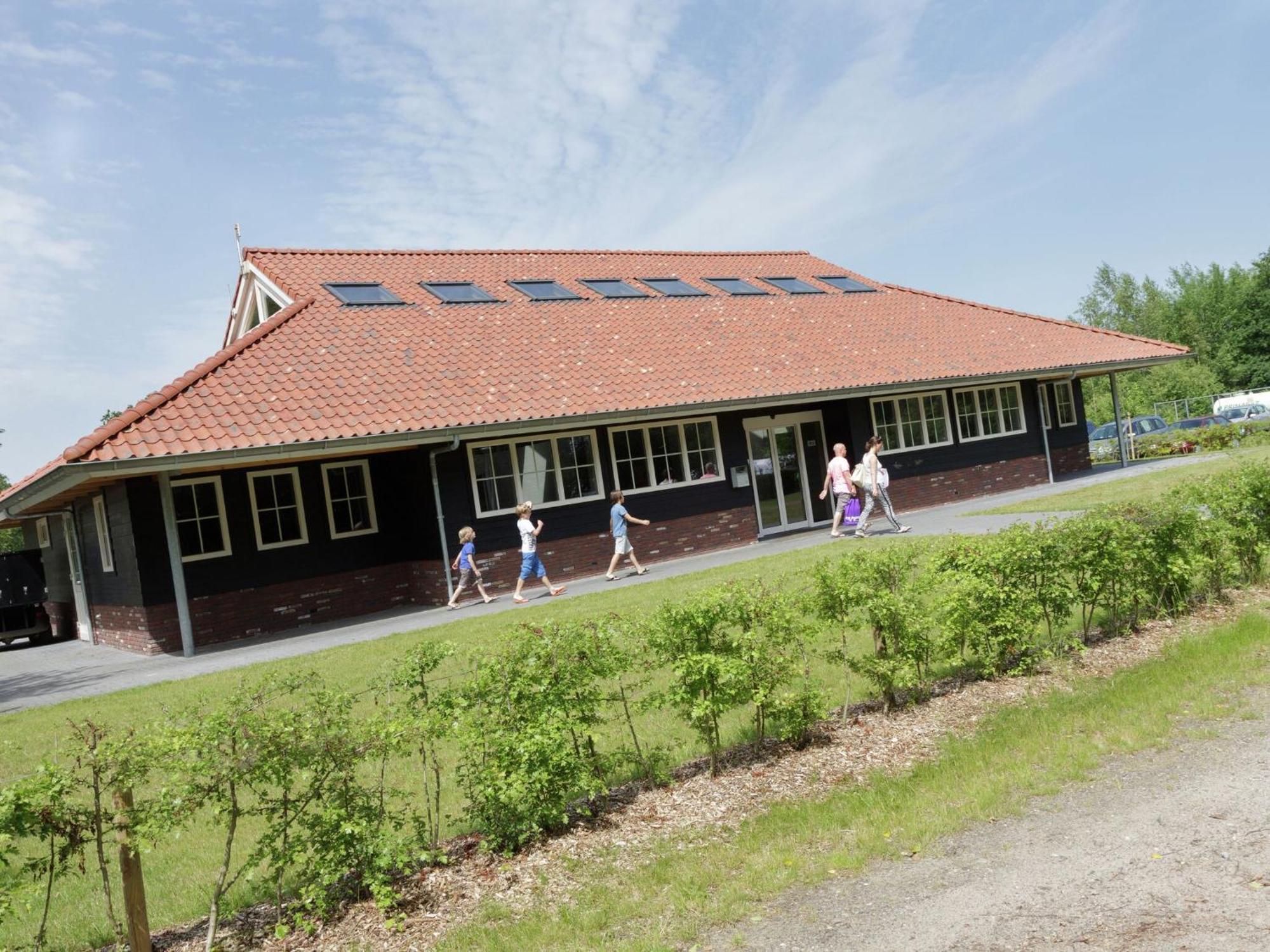 Hotel Chalet With Dishwasher, In Natural Environment IJhorst Exterior foto