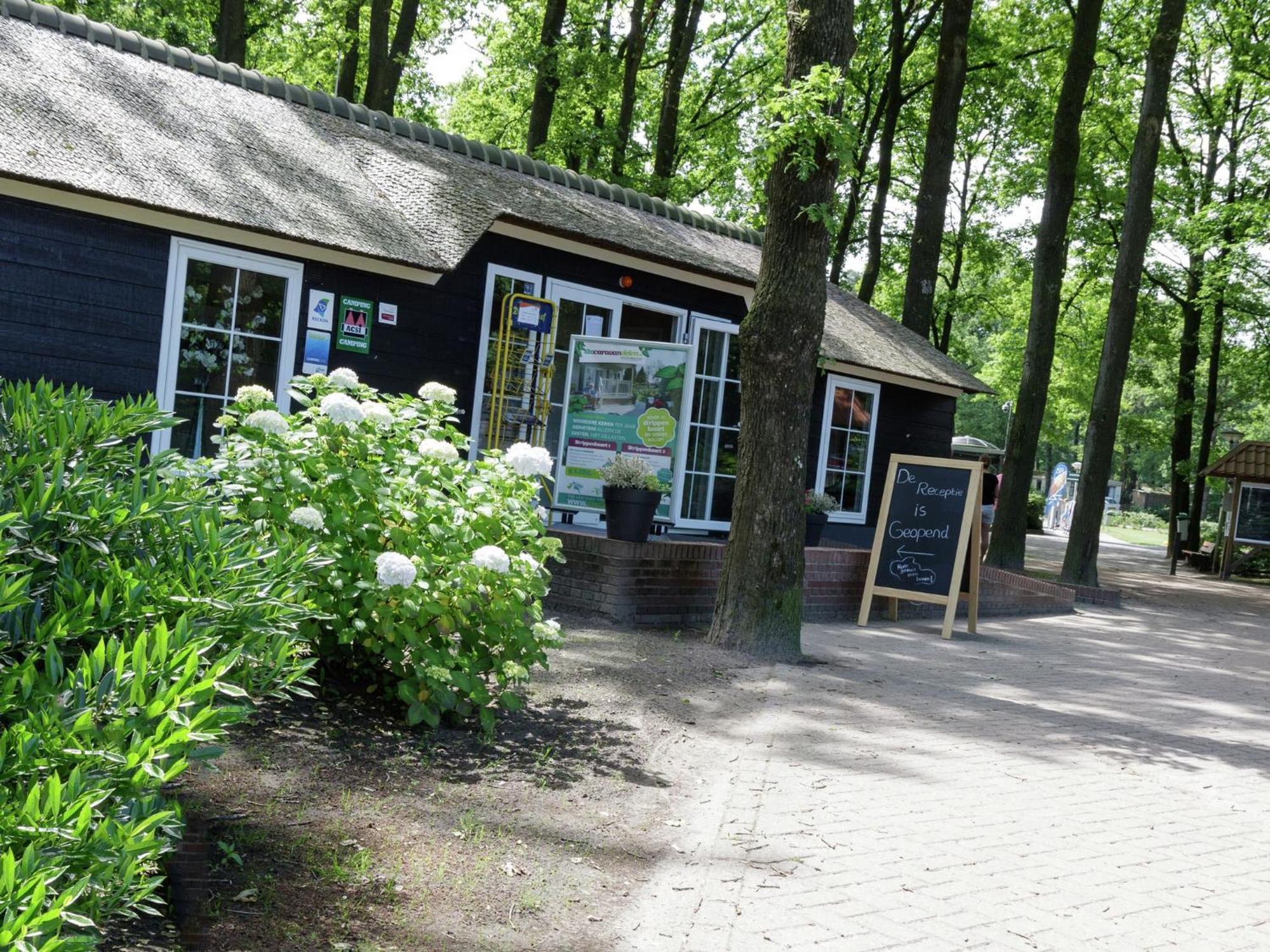 Hotel Chalet With Dishwasher, In Natural Environment IJhorst Exterior foto